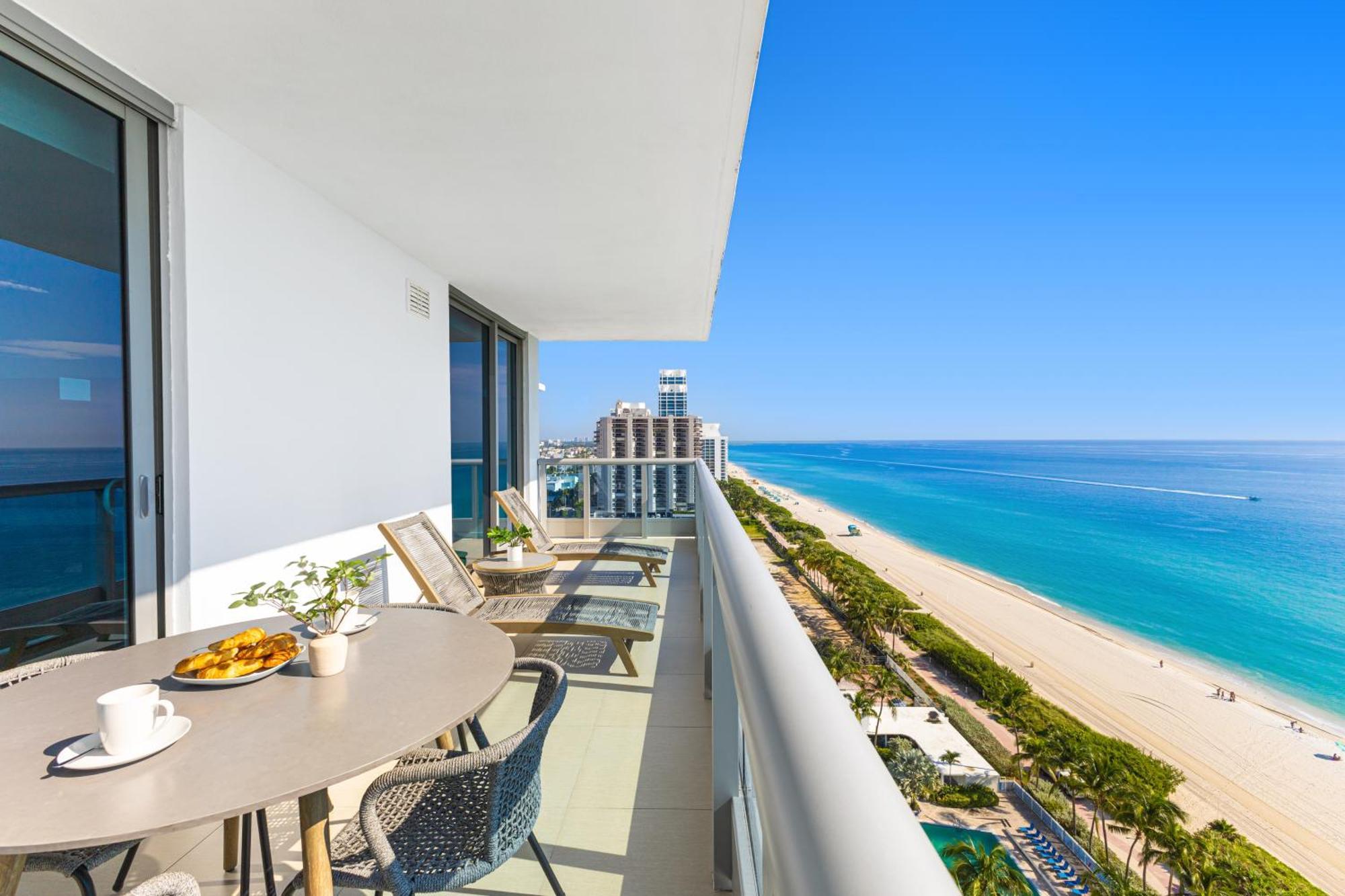 Dharma Home Suites Miami Beach At Monte Carlo Екстериор снимка