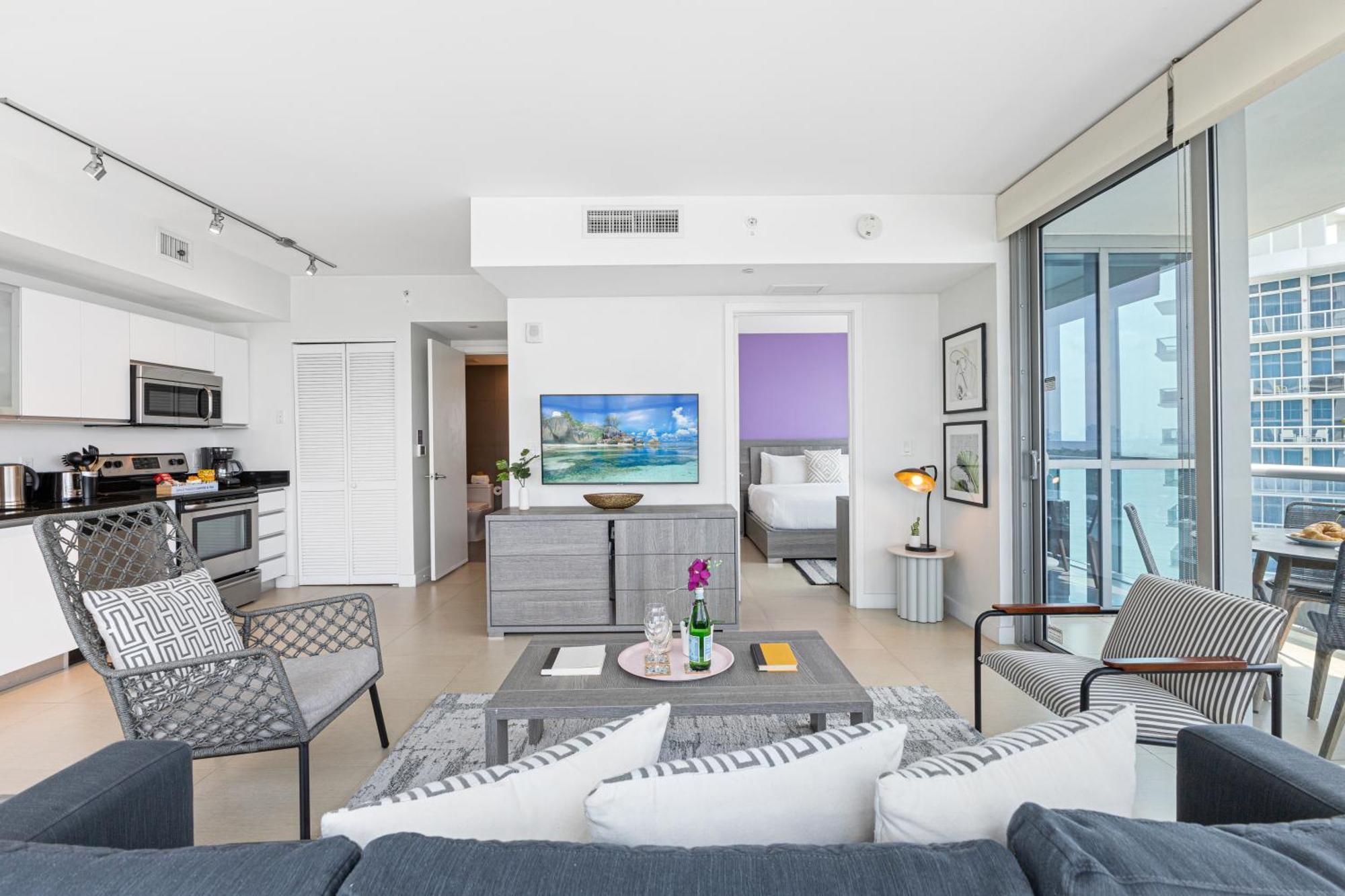 Dharma Home Suites Miami Beach At Monte Carlo Екстериор снимка