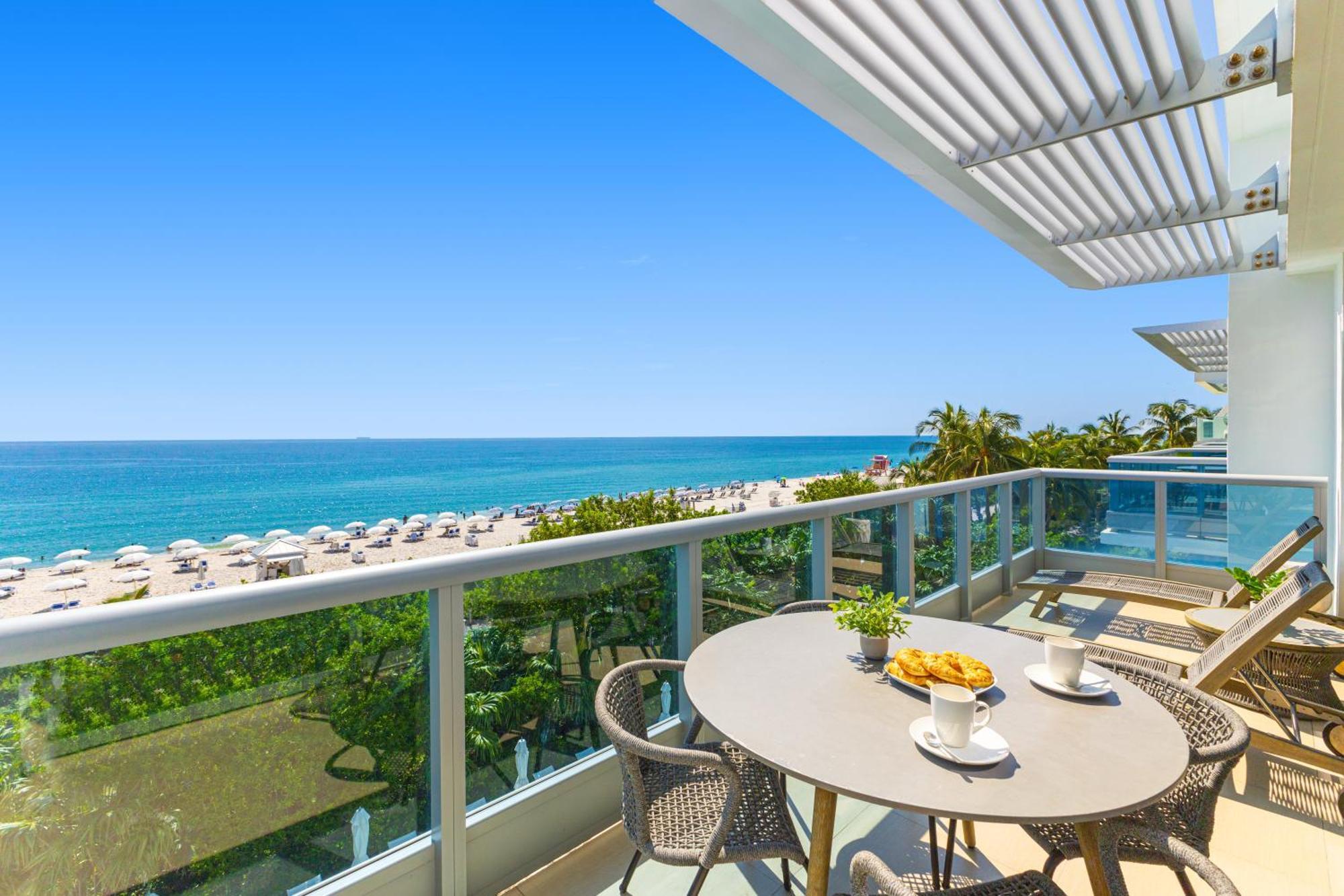 Dharma Home Suites Miami Beach At Monte Carlo Екстериор снимка