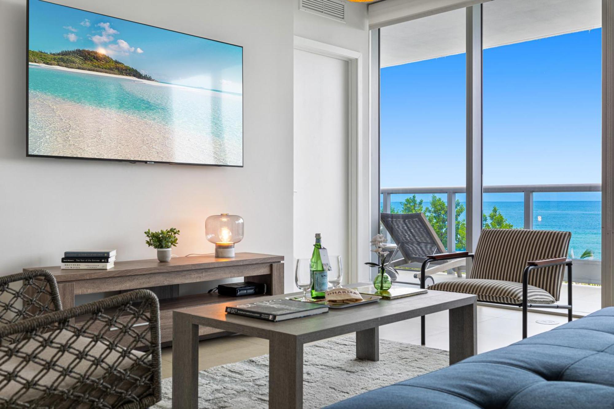 Dharma Home Suites Miami Beach At Monte Carlo Екстериор снимка