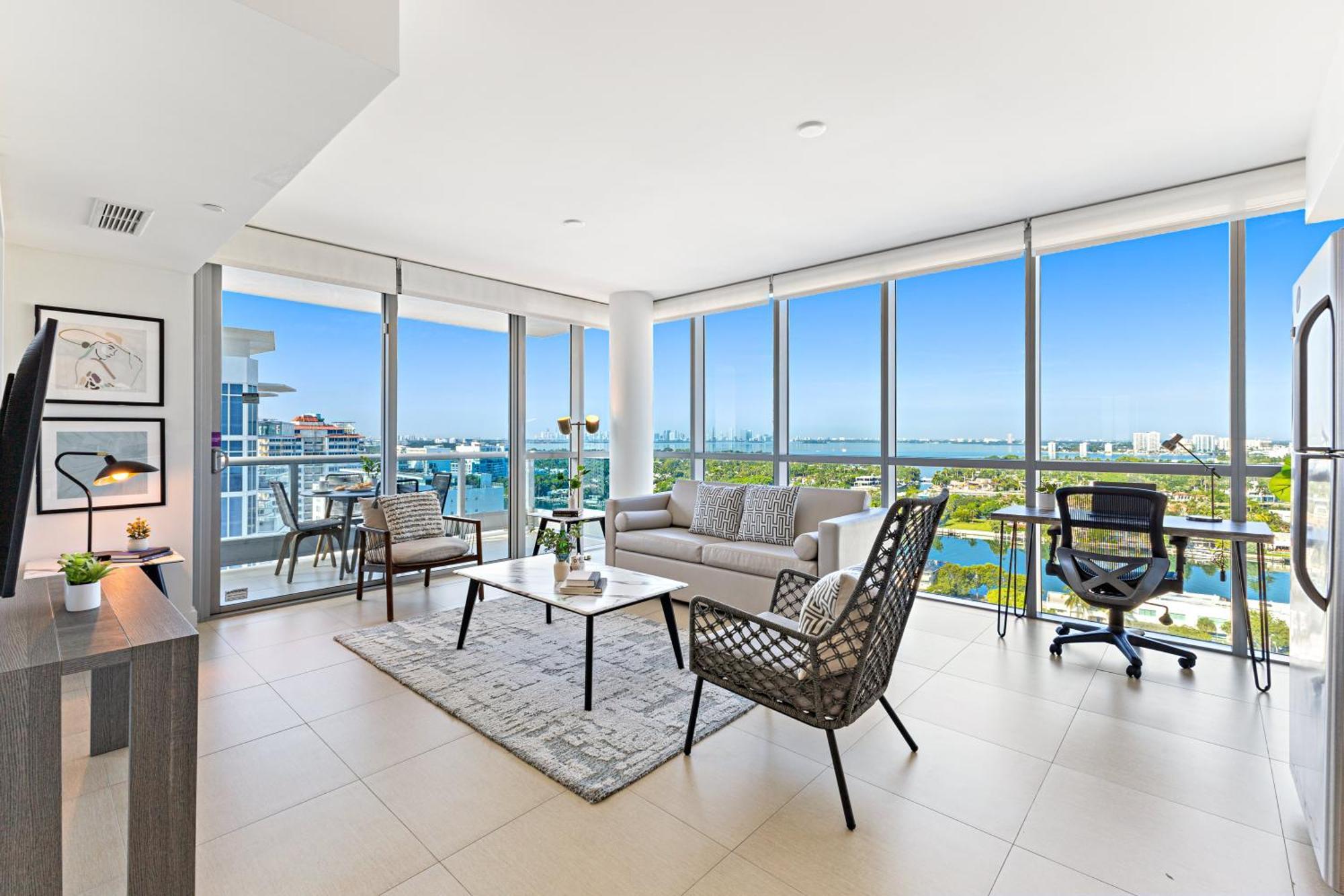 Dharma Home Suites Miami Beach At Monte Carlo Екстериор снимка