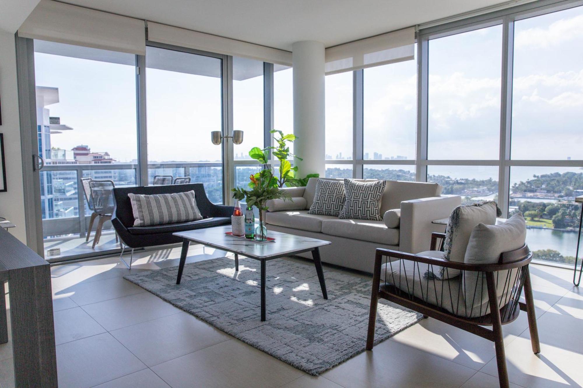 Dharma Home Suites Miami Beach At Monte Carlo Екстериор снимка
